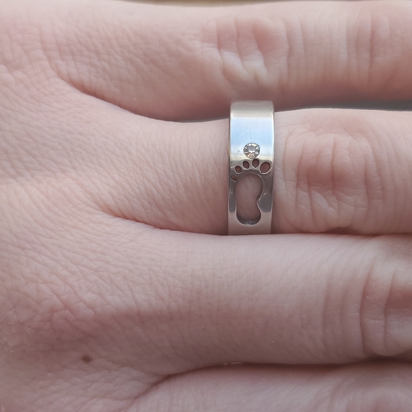 Foot ๐ - Picture 1 of 4